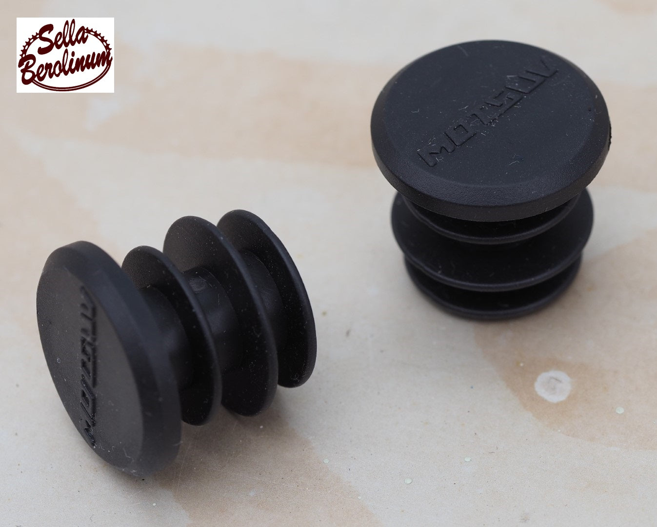 Handlebar end plugs Motsuv black, 1 pair