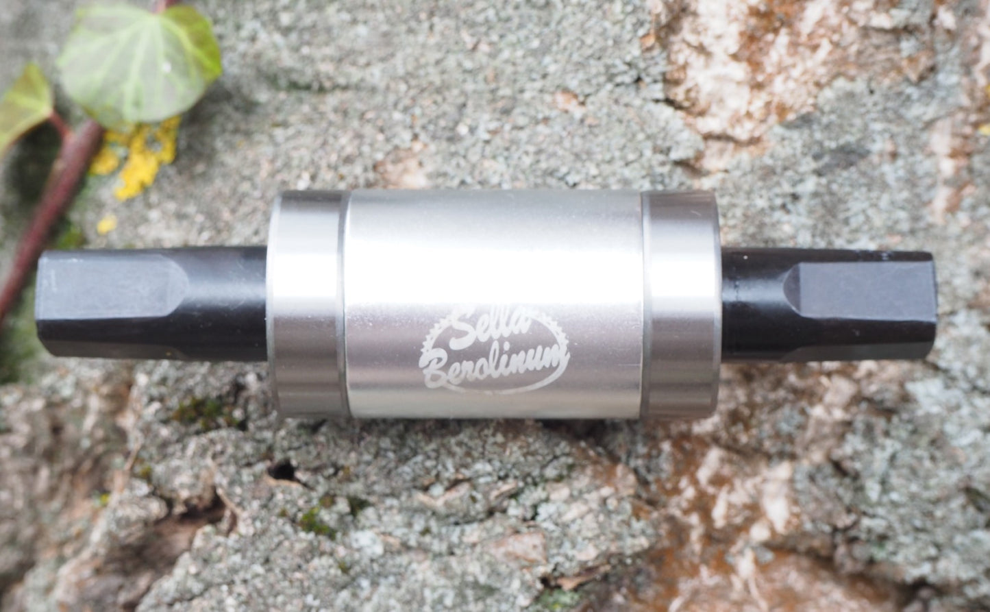 Sellax bottom bracket JIS without bearing cups