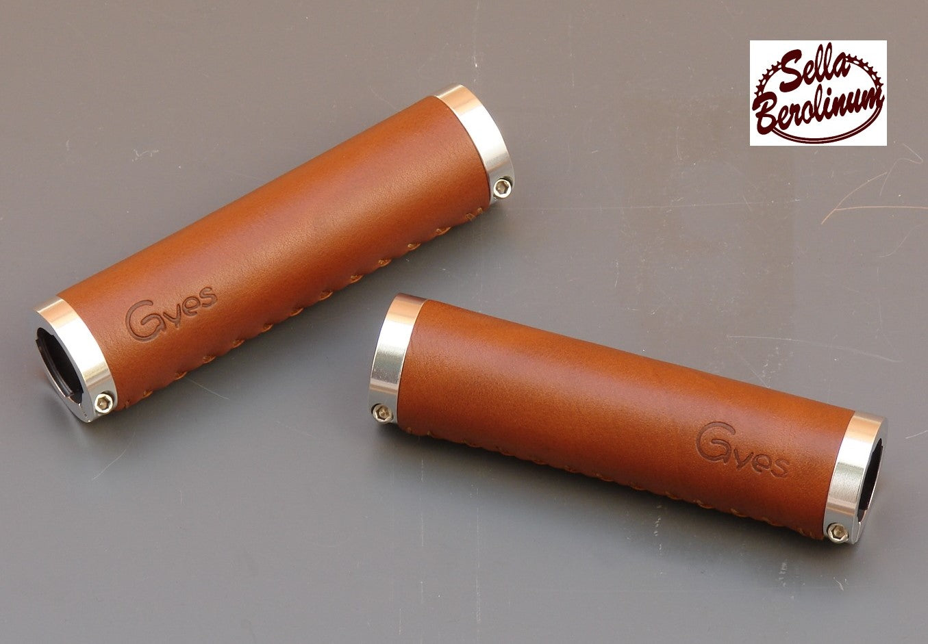 Ledergriffe B 1 in Mittelbraun 130 - 130 mm lang