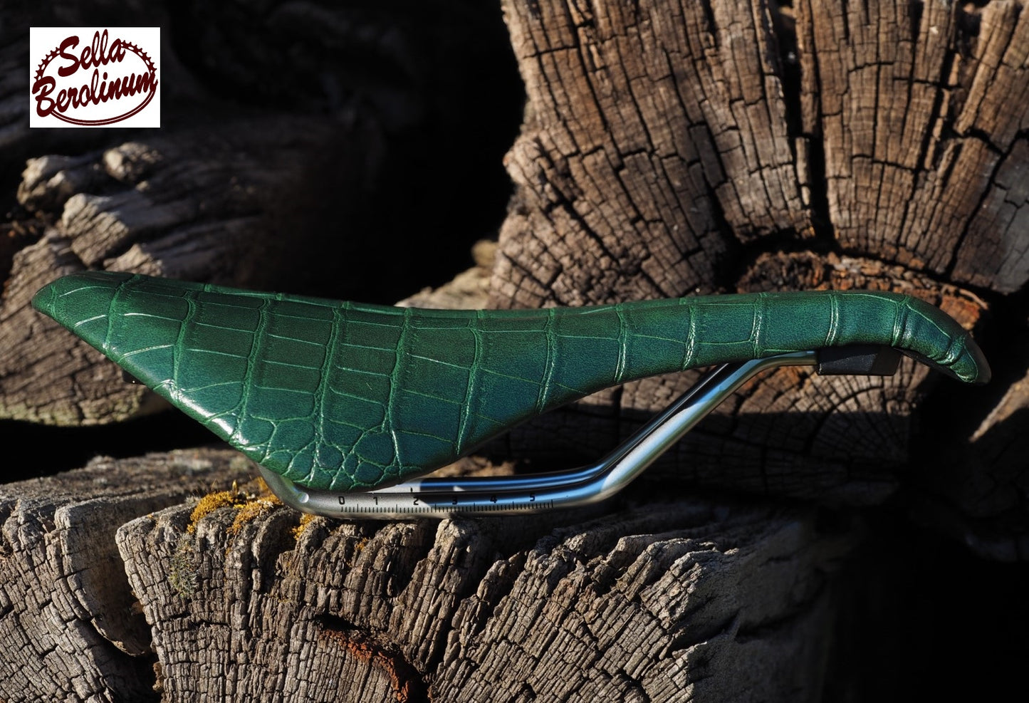 Sellax Croco Carved Sattel Grün