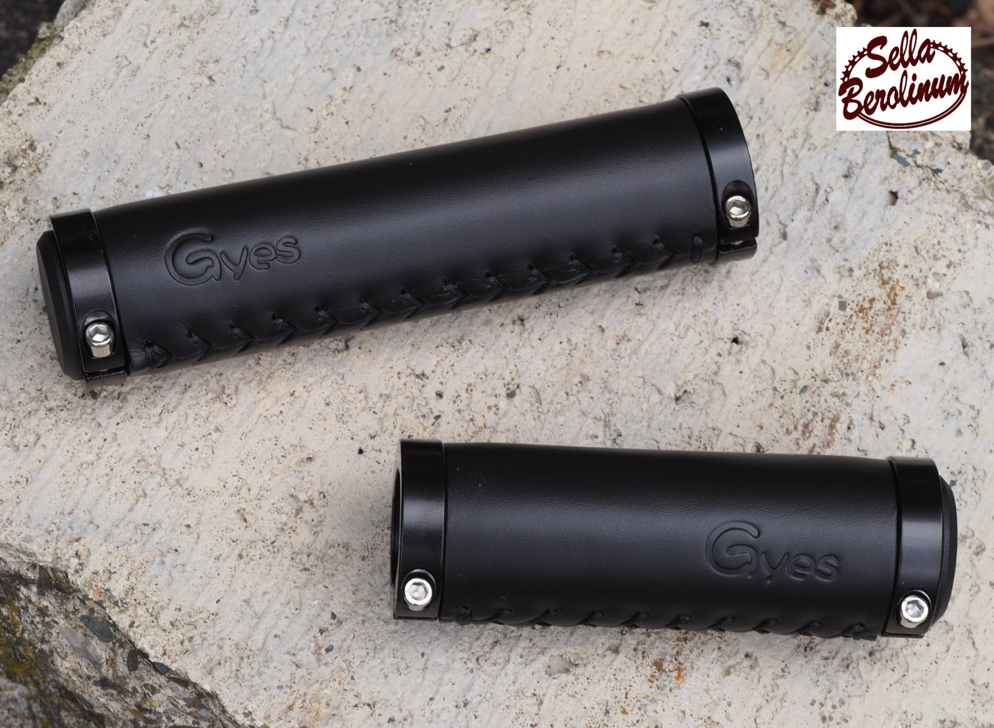 Gyes B1 Fahrrad-Ledergriffe 130/95 mm – Schwarz mit schwarzen Klemmringen