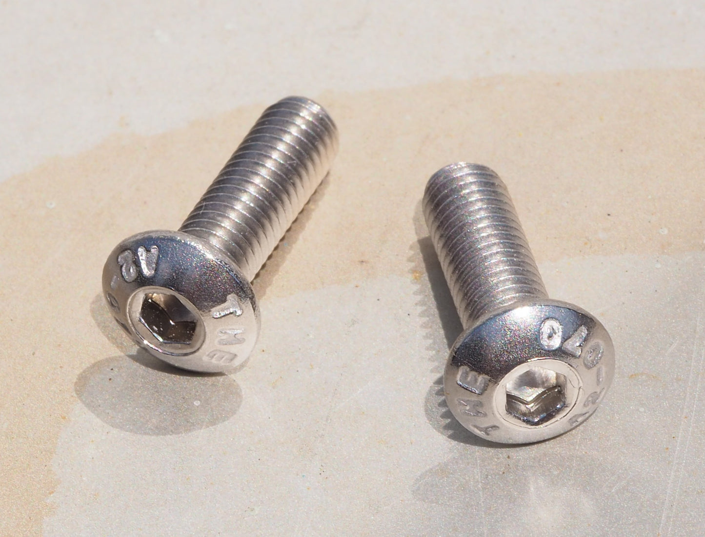 Edelstahl Schrauben M 5 x 16, 2 Stück