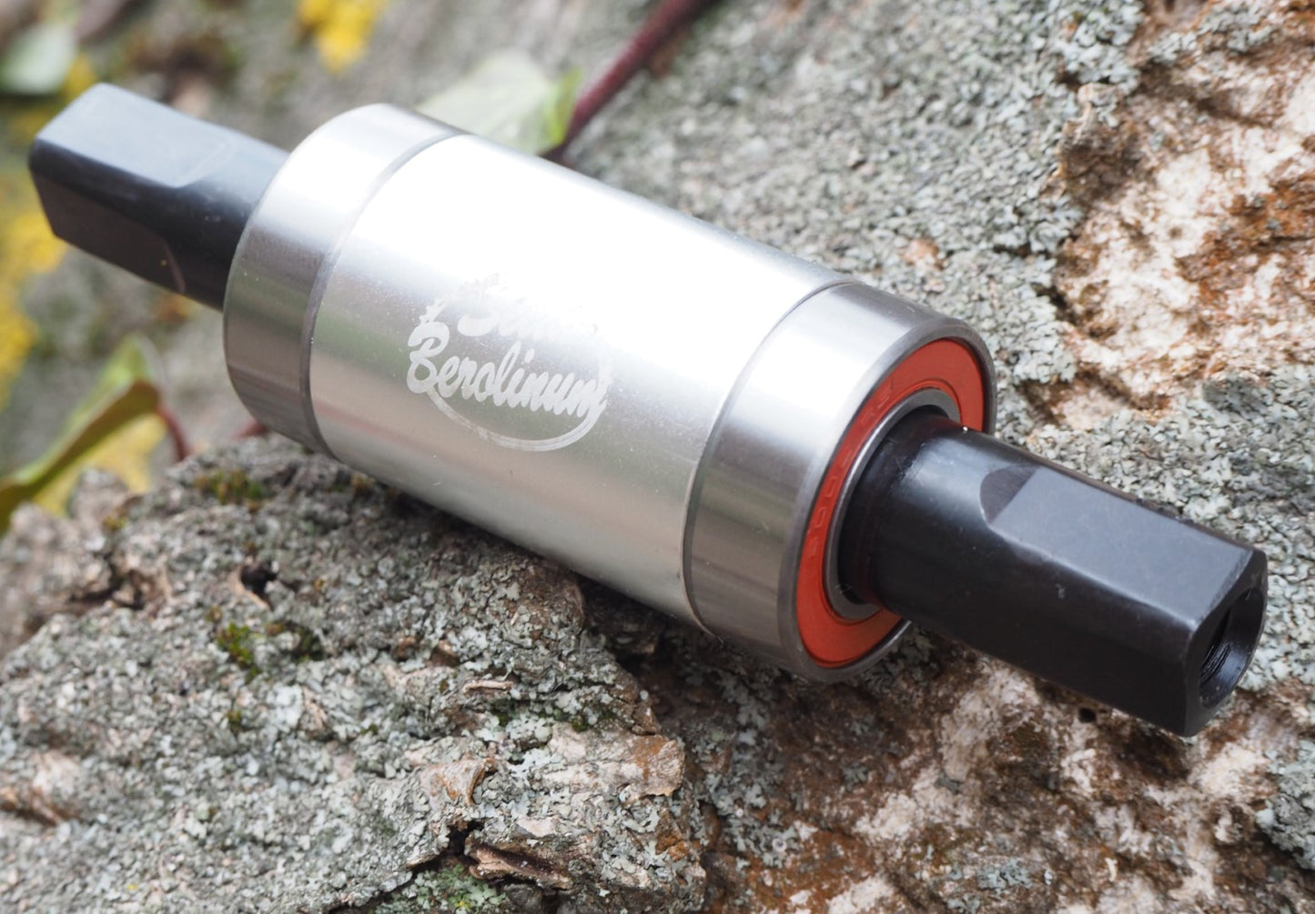 Sellax bottom bracket JIS without bearing cups