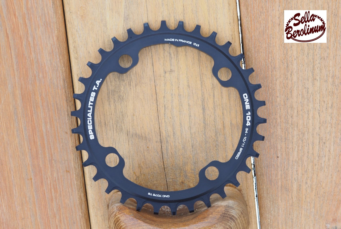 Specialites TA ONE 104 mm 34 Zähne Kettenblatt Schwarz